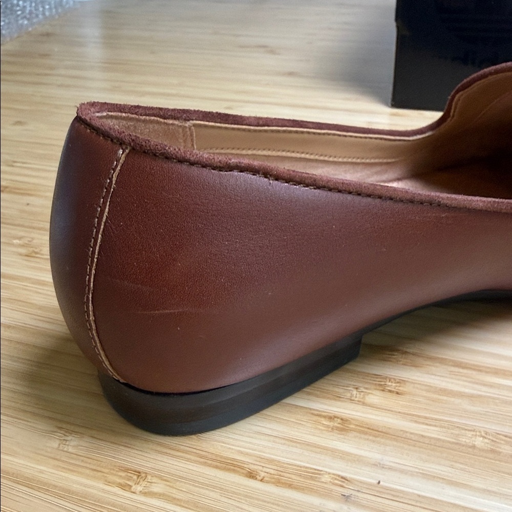 Vionic Willa WIDE Leather Loafers - Picture 6 of 9